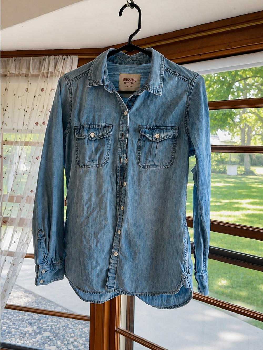 Mossimo Supply Co 2015 Chambray Denim Button Down Shirt M